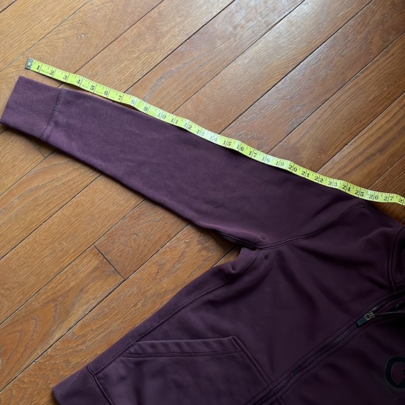 Carhartt Full zip Maroon Hoodie - Picture 16 of 16